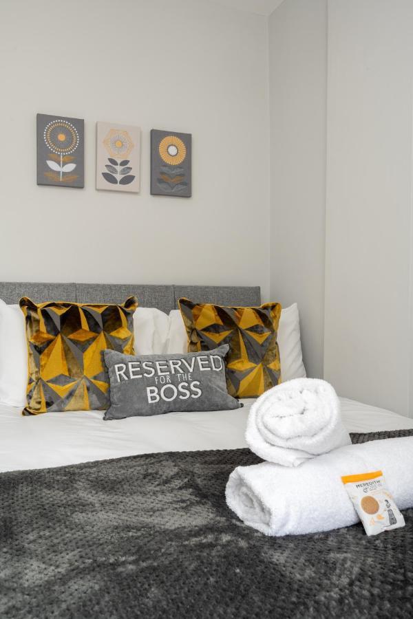 Mulberry House - Luxurious And Modern 4-Bed In Solihull Near Nec,Jlr, Airport, Resorts World, Hs2 Dış mekan fotoğraf