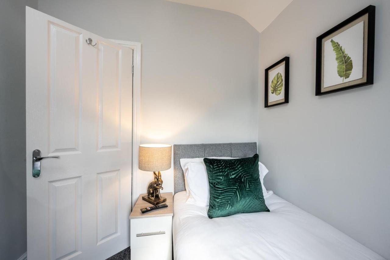 Mulberry House - Luxurious And Modern 4-Bed In Solihull Near Nec,Jlr, Airport, Resorts World, Hs2 Dış mekan fotoğraf